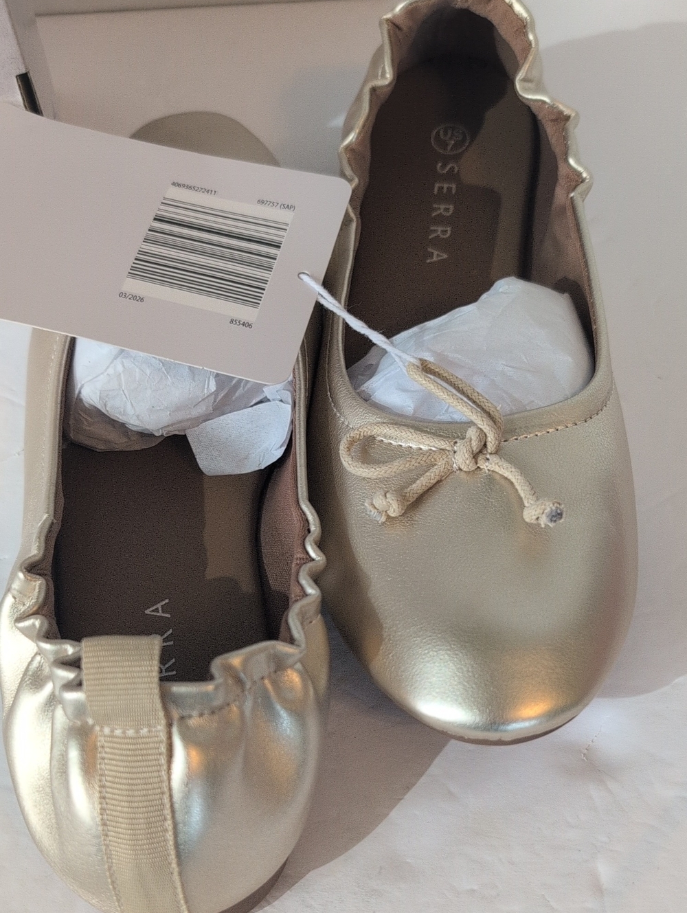 Serra Women's 7 Metallic Gold Ballet Flats with Bow